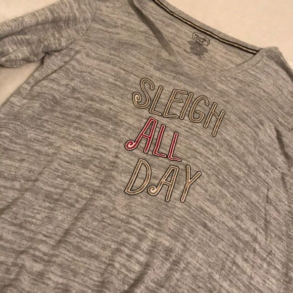 NWT Sleigh All Day Long Sleeve Tee - Size Medium - Picture 1 of 6